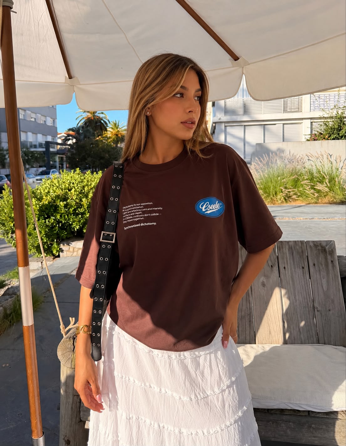 Remera Oval Retro