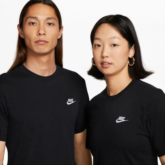 Nike Sportswear Club - Negro